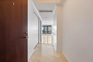 130 N Garland Ct, Chicago, IL 60602 - Photo 4