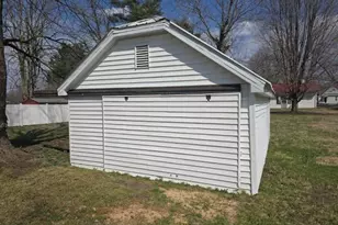 105 S Clermont St, Bowen, IL 62316 - Photo 24