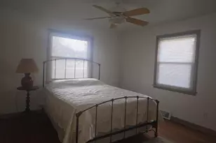 105 S Clermont St, Bowen, IL 62316 - Photo 16