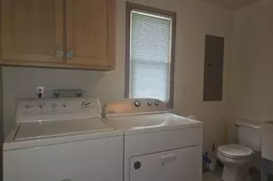 105 S Clermont St, Bowen, IL 62316 - Photo 10