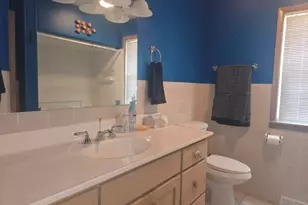 105 S Clermont St, Bowen, IL 62316 - Photo 12