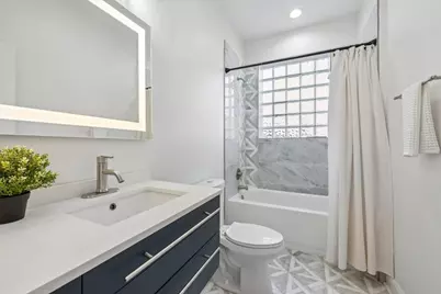 2212 W Monroe Street #1W, Chicago, IL 60612 - Photo 12