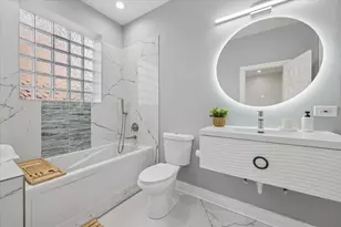 2212 W Monroe St, Chicago, IL 60612 - Photo 8