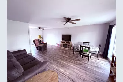 1444 E 4th Street, Centralia, IL 62801 - Photo 2