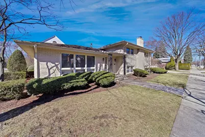 5000 Pratt Avenue, Skokie, IL 60077 - Photo 2
