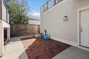 2131 W Melrose St, Chicago, IL 60618 - Photo 28