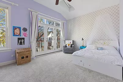 2131 W Melrose Street, Chicago, IL 60618 - Photo 16