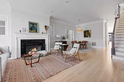 2131 W Melrose Street, Chicago, IL 60618 - Photo 2