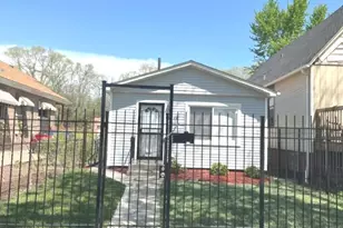 9339 S Burnside Ave, Chicago, IL 60619 - Photo 4