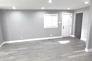 9339 S Burnside Ave, Chicago, IL 60619 - Photo 6