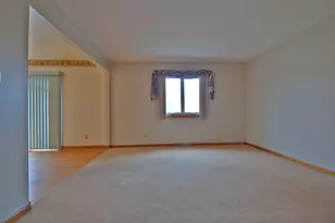 311 S Otter Creek Rd, Streator, IL 61364 - Photo 4