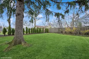 1181 Sherwood Rd, Highland Park, IL 60035 - Photo 18