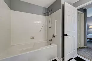 855 E 22nd St, Lombard, IL 60148 - Photo 12