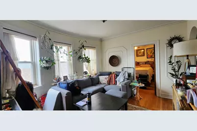 1925 W Belle Plaine Avenue #3F, Chicago, IL 60613 - Photo 4