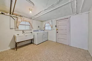 5381 N Lynch Ave, Chicago, IL 60630 - Photo 16