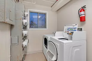 10347 Dearlove Rd, Glenview, IL 60025 - Photo 20