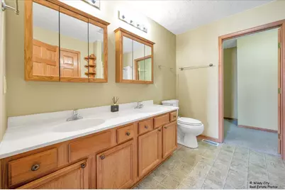 225 Sundance Trail, Capron, IL 61012 - Photo 16