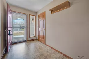 225 Sundance Trail, Capron, IL 61012 - Photo 4