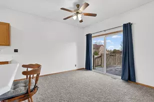 2306 Ridgefield Dr, Belvidere, IL 61008 - Photo 6