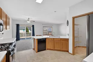 2306 Ridgefield Dr, Belvidere, IL 61008 - Photo 10