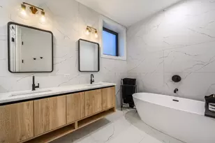 1528 N Elk Grove Ave, Chicago, IL 60622 - Photo 18