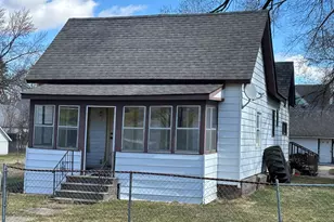 224 S Main St, Kingston, IL 60145 - Photo 1