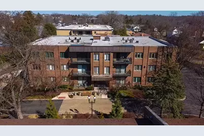 1000 Deerfield Road #304, Highland Park, IL 60035 - Photo 2