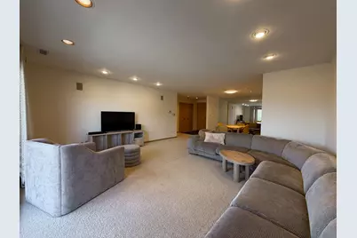 1000 Deerfield Road #304, Highland Park, IL 60035 - Photo 4