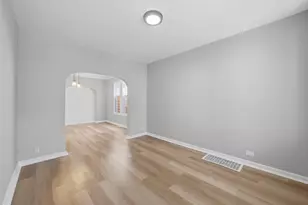 7047 S Winchester Ave, Chicago, IL 60636 - Photo 2