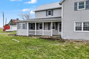 724 E 2600 North Rd, Penfield, IL 61862 - Photo 4