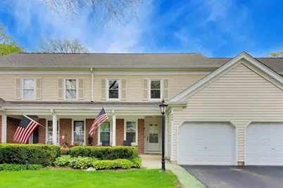684 Regent Lane, Prospect Heights, IL 60070 - Photo 1