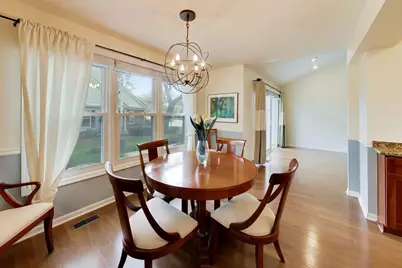 684 Regent Lane, Prospect Heights, IL 60070 - Photo 10