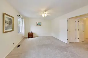 684 Regent Ln, Prospect Heights, IL 60070 - Photo 20