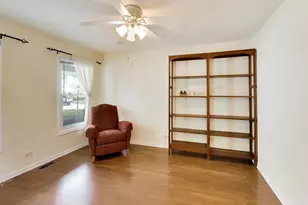 684 Regent Ln, Prospect Heights, IL 60070 - Photo 14