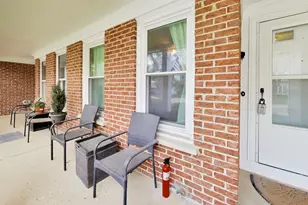 684 Regent Ln, Prospect Heights, IL 60070 - Photo 2