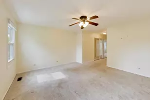 684 Regent Ln, Prospect Heights, IL 60070 - Photo 26