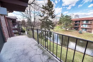 2440 Waterbury Dr, Woodridge, IL 60517 - Photo 16