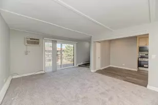 2440 Waterbury Dr, Woodridge, IL 60517 - Photo 4