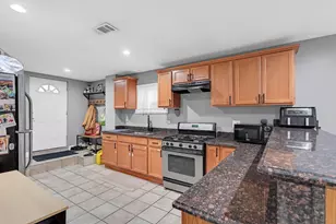 5429 N Campbell Ave, Chicago, IL 60625 - Photo 14