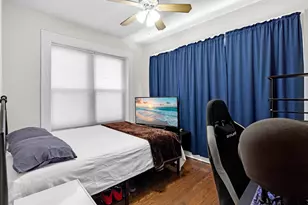 5429 N Campbell Ave, Chicago, IL 60625 - Photo 10