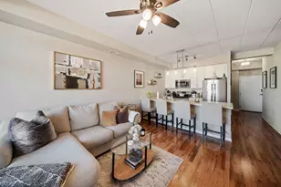 974 W 35th Pl, Chicago, IL 60609 - Photo 6