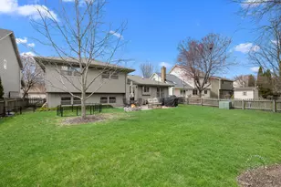 2512 Leach Dr, Naperville, IL 60564 - Photo 24