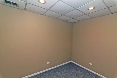 1833 Barnhill Drive, Mundelein, IL 60060 - Photo 16