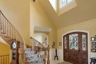 33W551 Hub Rd, Wayne, IL 60184 - Photo 8