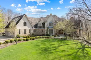 33W551 Hub Rd, Wayne, IL 60184 - Photo 1