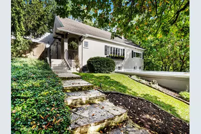 317 E Walnut Street, Hinsdale, IL 60521 - Photo 2