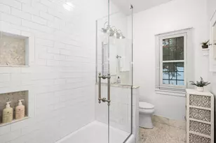 317 E Walnut St, Hinsdale, IL 60521 - Photo 22