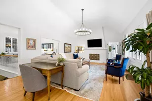 317 E Walnut St, Hinsdale, IL 60521 - Photo 4