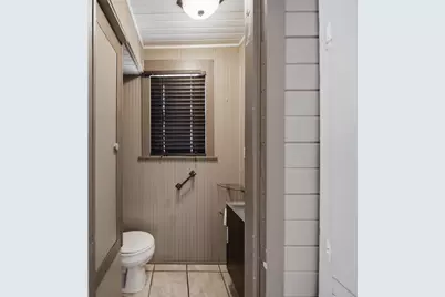 304 W Chamberlin Street, Dixon, IL 61021 - Photo 18