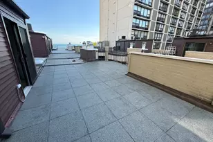 5747 N Sheridan Rd, Chicago, IL 60660 - Photo 22